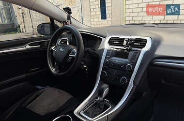 Седан Ford Fusion 2014 в 