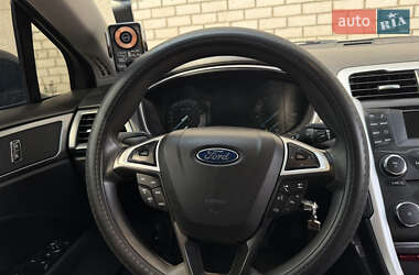 Седан Ford Fusion 2014 в 