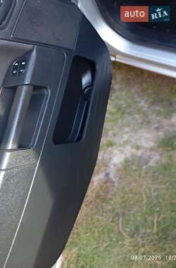 Хетчбек Ford Fusion 2011 в 