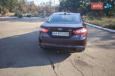 Седан Ford Fusion 2013 в 