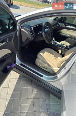 Седан Ford Fusion 2013 в 