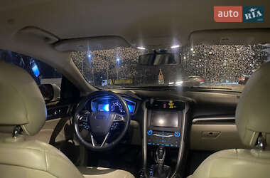Седан Ford Fusion 2013 в Львові