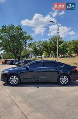 Седан Ford Fusion 2013 в 