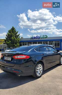 Седан Ford Fusion 2013 в 