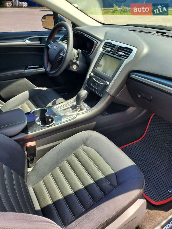 Седан Ford Fusion 2013 в Кропивницькому