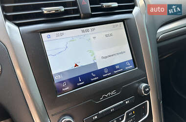 Седан Ford Fusion 2019 в 