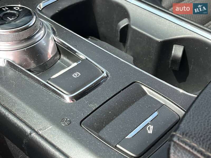 Седан Ford Fusion 2017 в Львові