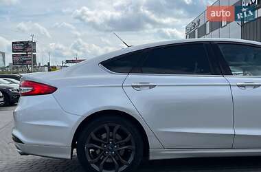 Седан Ford Fusion 2017 в 
