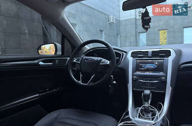 Седан Ford Fusion 2014 в 
