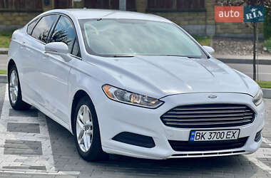 Седан Ford Fusion 2013 в Ровно