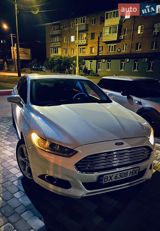 Седан Ford Fusion 2016 в Черкасах