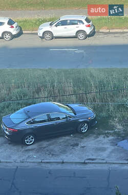 Седан Ford Fusion 2017 в 
