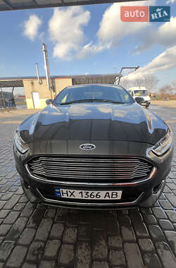 Ford Fusion 2016