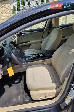 Седан Ford Fusion 2013 в 