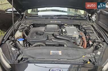 Седан Ford Fusion 2013 в 