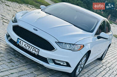 Седан Ford Fusion 2017 в 