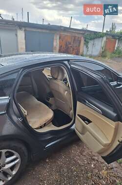 Седан Ford Fusion 2015 в 