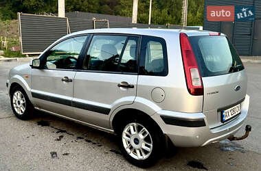 Хэтчбек Ford Fusion 2006 в 