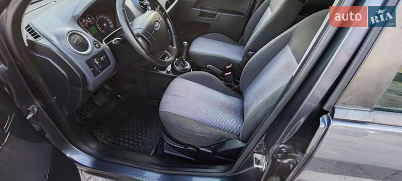 Хетчбек Ford Fusion 2007 в Дніпрі