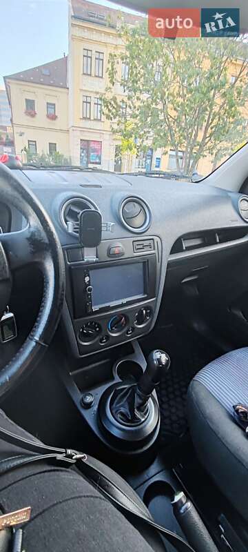 Хетчбек Ford Fusion 2007 в Дніпрі
