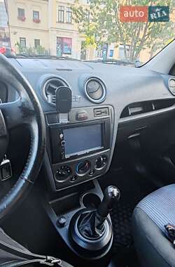 Хетчбек Ford Fusion 2007 в 