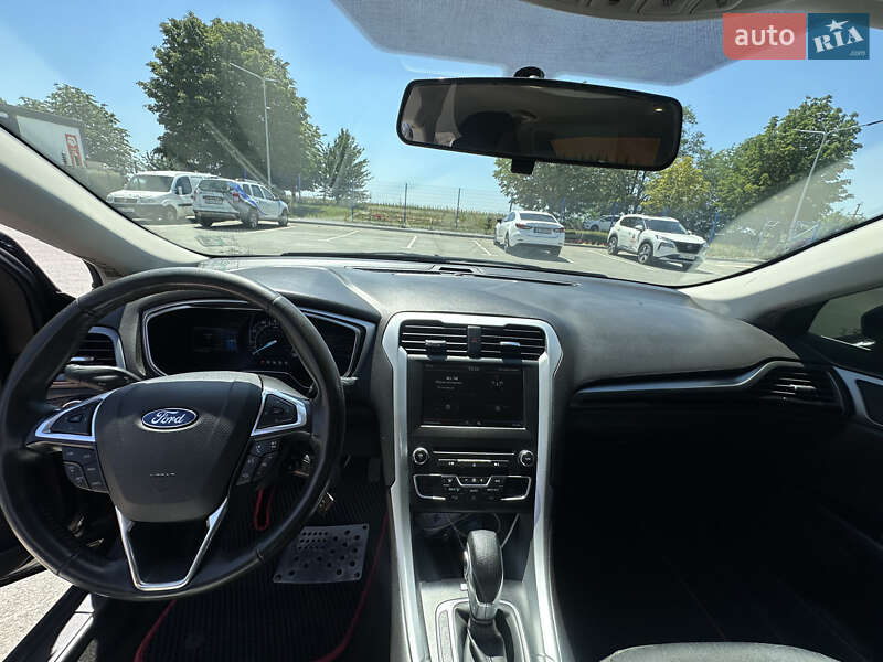 Седан Ford Fusion 2015 в Дніпрі