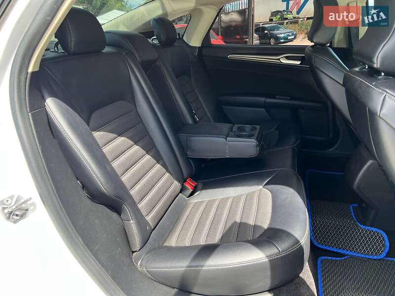 Седан Ford Fusion 2017 в Києві