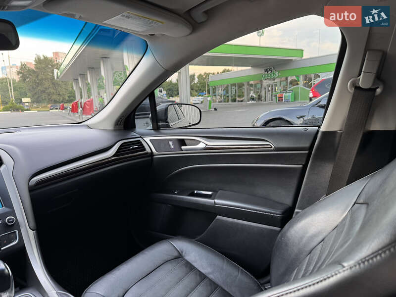 Седан Ford Fusion 2016 в Києві