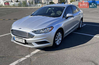 Седан Ford Fusion 2018 в 