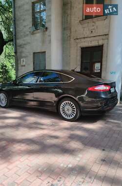 Седан Ford Fusion 2013 в 