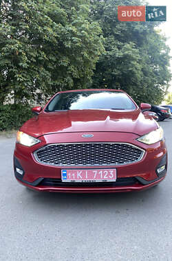 Седан Ford Fusion 2020 в 