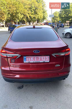 Седан Ford Fusion 2020 в 