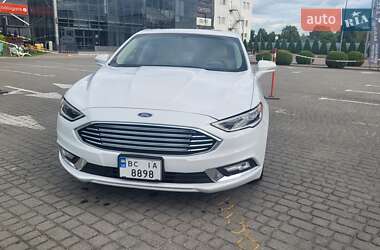Седан Ford Fusion 2017 в 