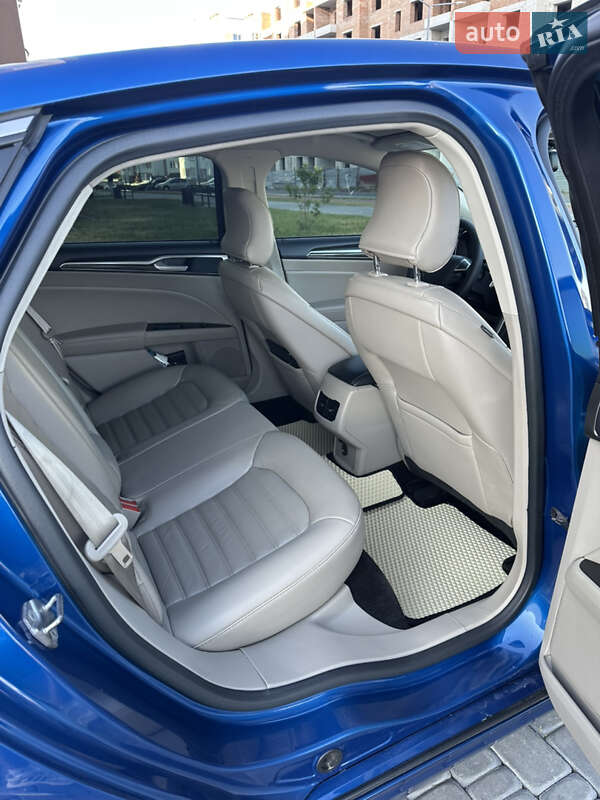 Седан Ford Fusion 2016 в Вінниці