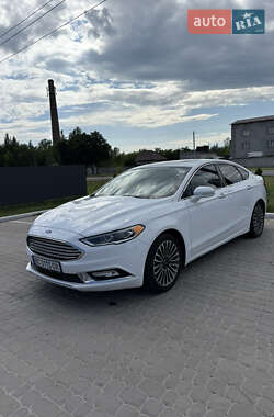 Седан Ford Fusion 2016 в 