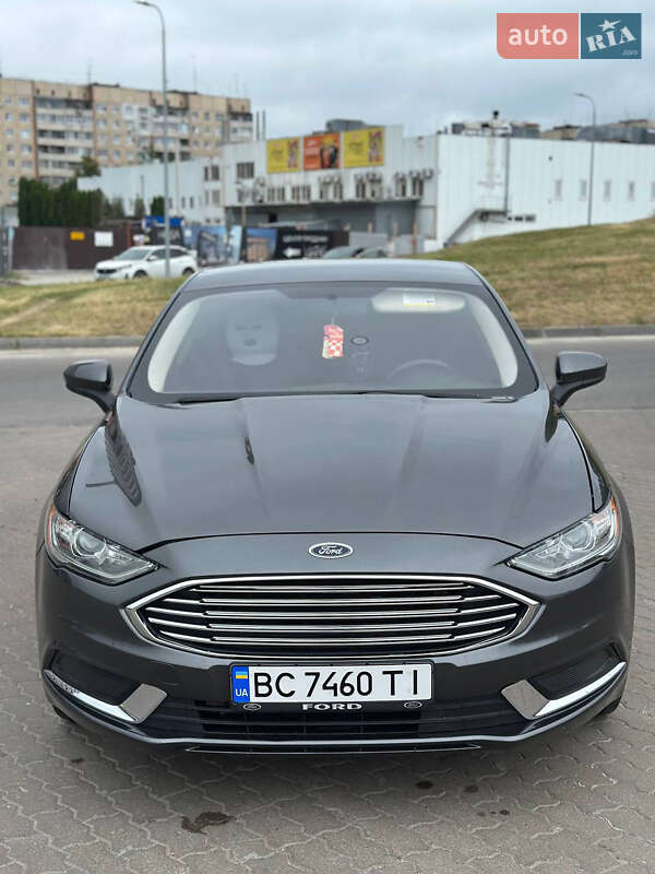 Седан Ford Fusion 2016 в Львові