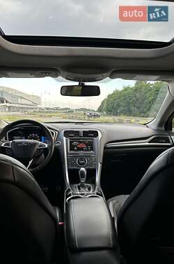 Седан Ford Fusion 2014 в 