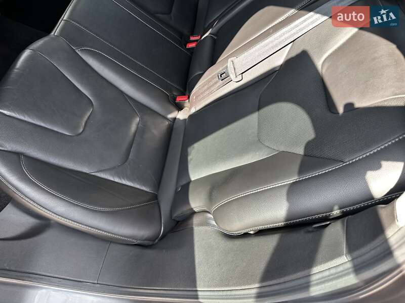 Седан Ford Fusion 2012 в Києві