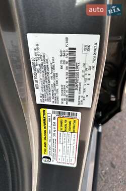 Седан Ford Fusion 2012 в 