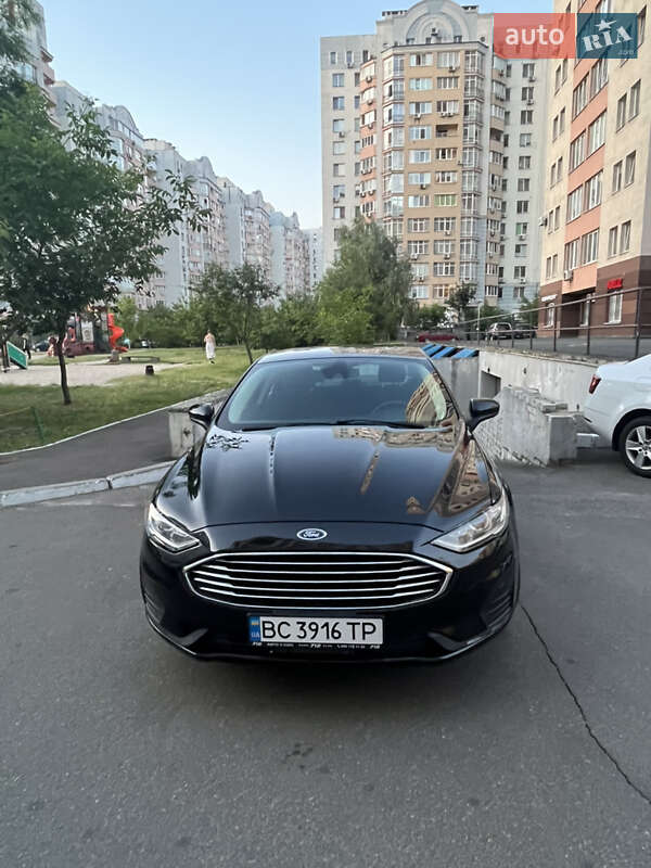 Седан Ford Fusion 2019 в Києві