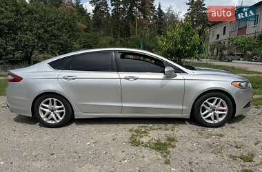 Седан Ford Fusion 2015 в 