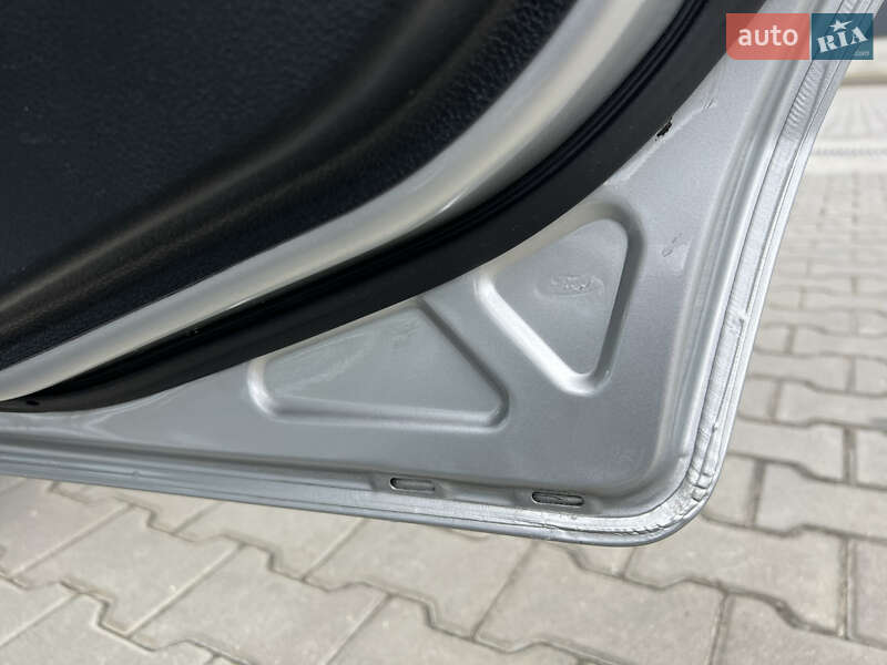 Хетчбек Ford Fusion 2007 в Луцьку