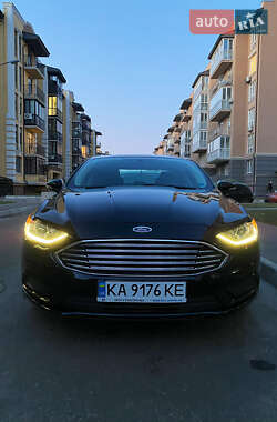 Седан Ford Fusion 2017 в 