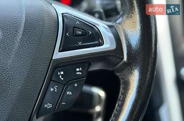 Седан Ford Fusion 2013 в 