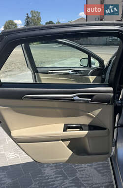 Седан Ford Fusion 2014 в 