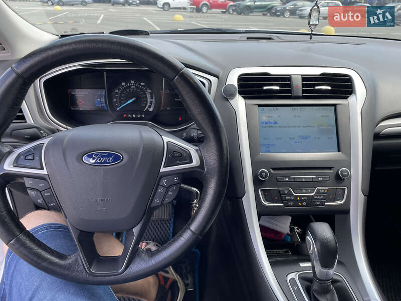 Седан Ford Fusion 2015 в Києві