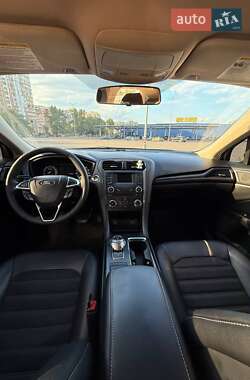 Седан Ford Fusion 2018 в 