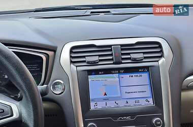 Седан Ford Fusion 2019 в 