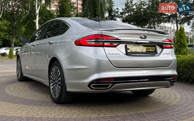 Седан Ford Fusion 2018 в Львові