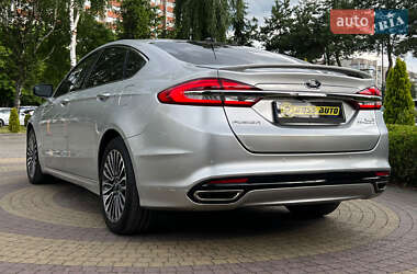Седан Ford Fusion 2018 в 